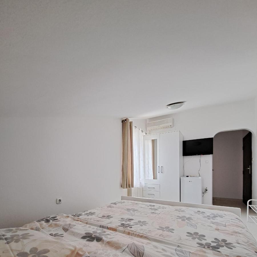 Sobe Rooms Tea Buje Exterior photo