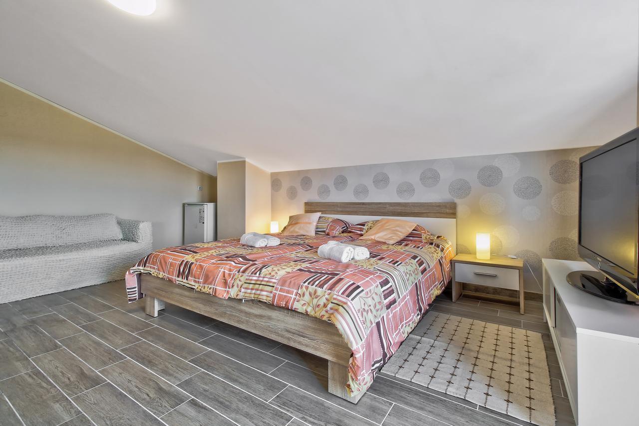 Sobe Rooms Tea Buje Exterior photo